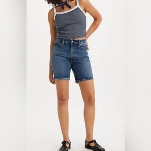 Kut from the Kloth Bermuda‎ Denim Shorts. Mid rise. Women size 10.